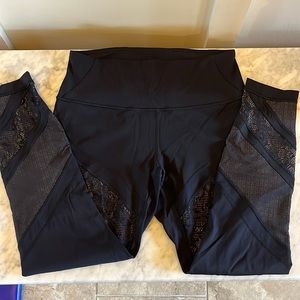 Lulu Wunder unders with lace detail